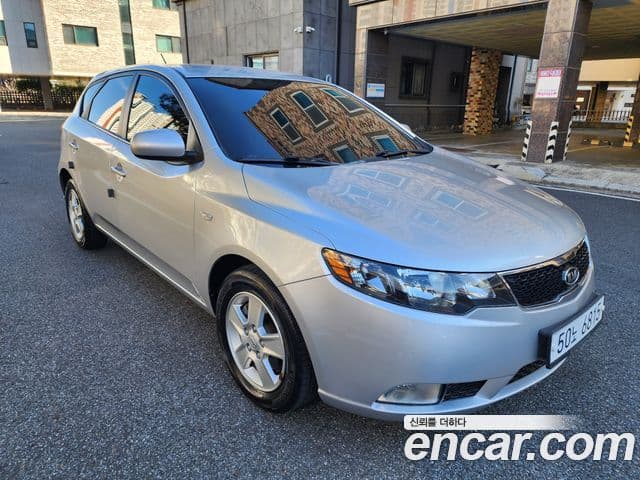 Kia Forte хэтчбек 1.6 GDI Deluxe, 2011 4