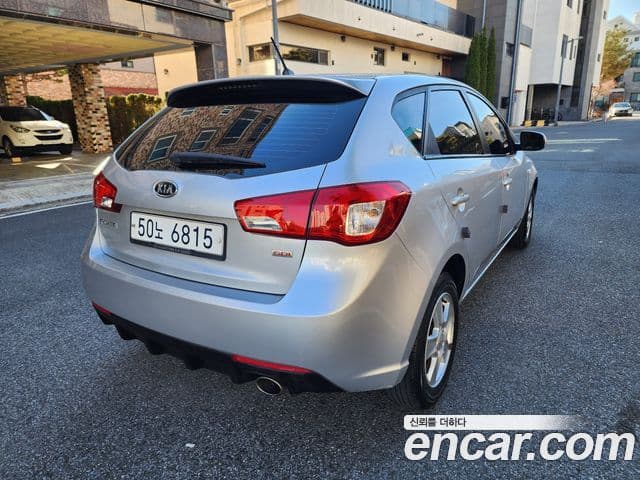 Kia Forte хэтчбек 1.6 GDI Deluxe, 2011 7