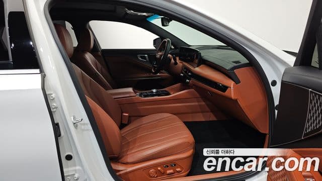 Kia The / новый New K8 Noblesse, 2025 11