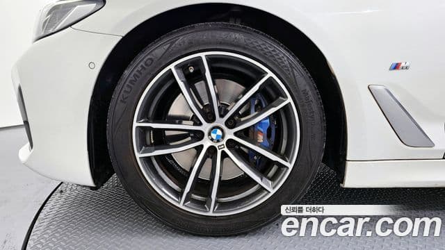 BMW 5시리즈 (G30) 520i M Sport, 2022 все фото