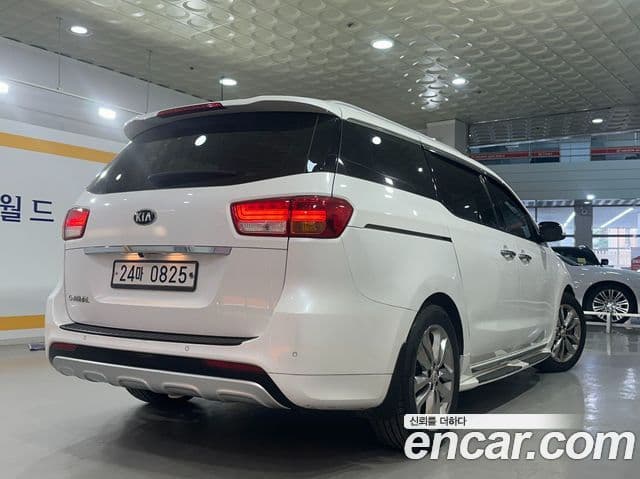 Kia All New Carnival Noblesse, 2016 4