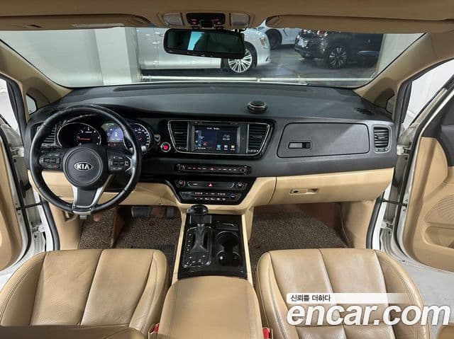 Kia All New Carnival Noblesse, 2016 7