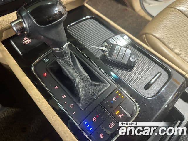 Kia All New Carnival Noblesse, 2016 9