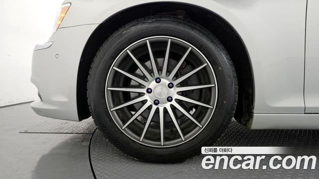 크라이슬러 The / новый New 300C, 2012 все фото