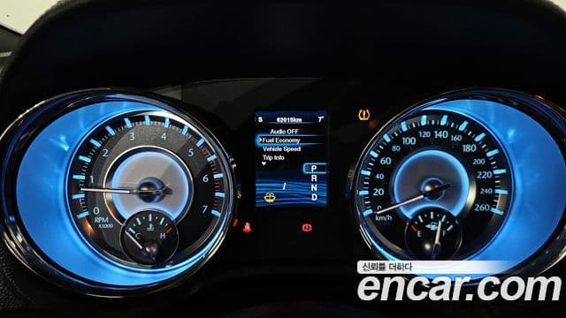 크라이슬러 The / новый New 300C, 2012 8