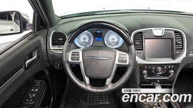 크라이슬러 The / новый New 300C, 2012 13