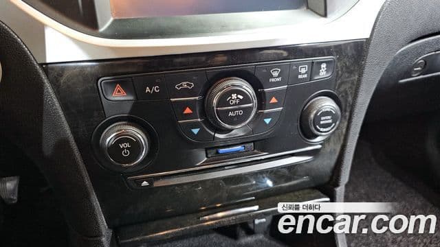 크라이슬러 The / новый New 300C, 2012 16