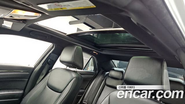 크라이슬러 The / новый New 300C, 2012 17