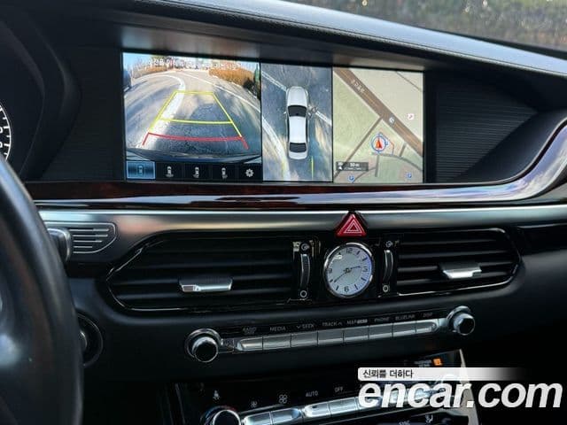 Genesis EQ900 Prestige, 2016 9