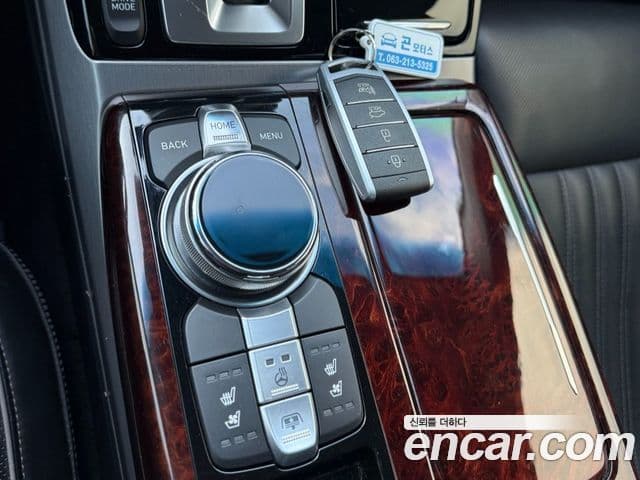 Genesis EQ900 Prestige, 2016 11