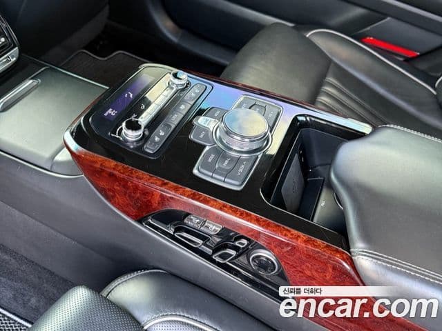 Genesis EQ900 Prestige, 2016 17