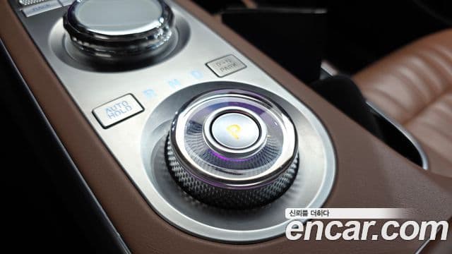 Genesis GV70, 2021 9