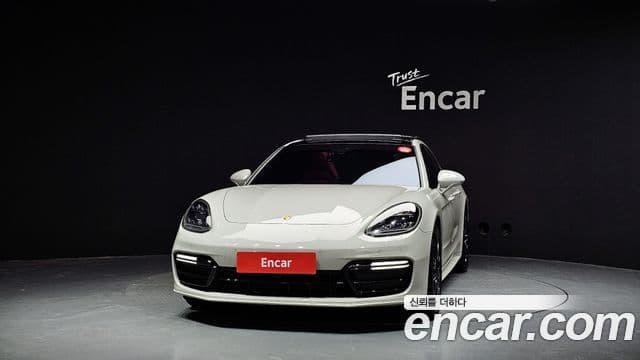 Porsche Panamera (971), 2019 3