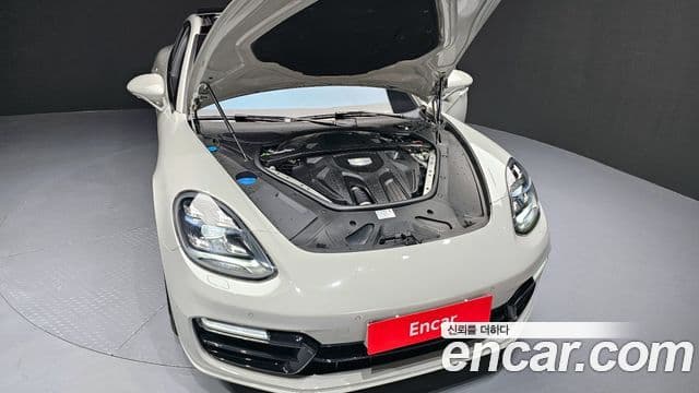 Porsche Panamera (971), 2019 6