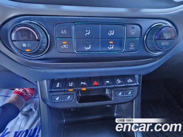 Chevrolet(GM대우) real New 콜로라도 3.6 Z71-X Midnight 4WD, 2021 14