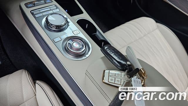 Genesis GV70, 2024 9