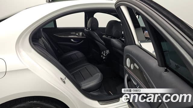 Mercedes-Benz E-класс W213 AMG Line, 2020 11