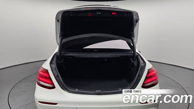 Mercedes-Benz E-класс W213 AMG Line, 2020 19