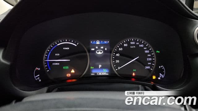 Lexus NX300h Executive, 2018 8