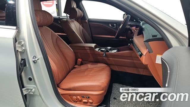 Kia The / новый New K8 гибрид Noblesse, 2025 10