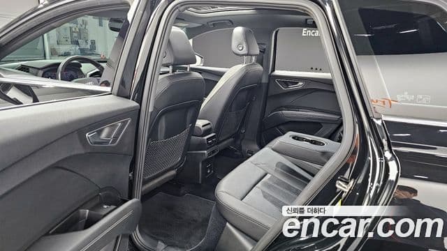 Audi Q4 e-Tron (F4) Premium, 2022 11