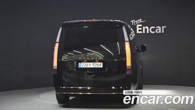 Hyundai Staria Inspiration, 2023 4