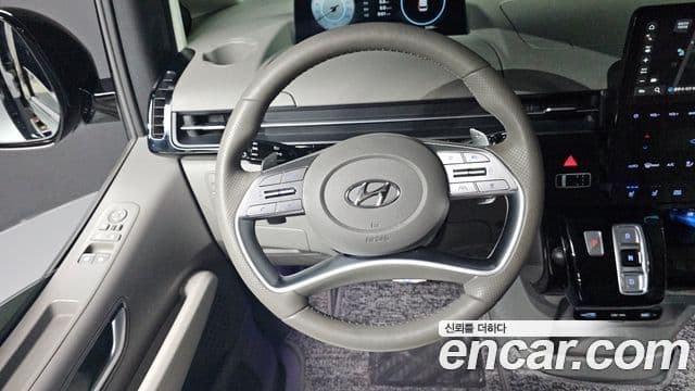Hyundai Staria Inspiration, 2023 13