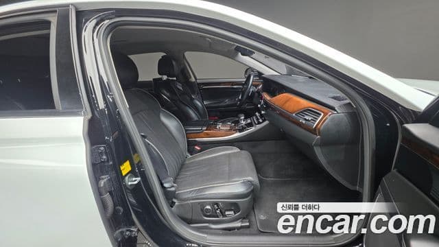 Genesis EQ900 Prestige, 2016 10