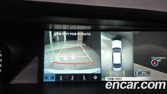 Genesis EQ900 Prestige, 2016 15