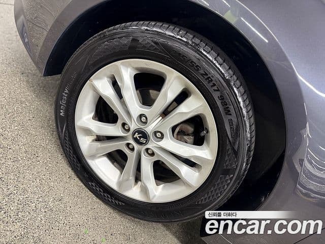 Kia K5 Prestige, 2012 10