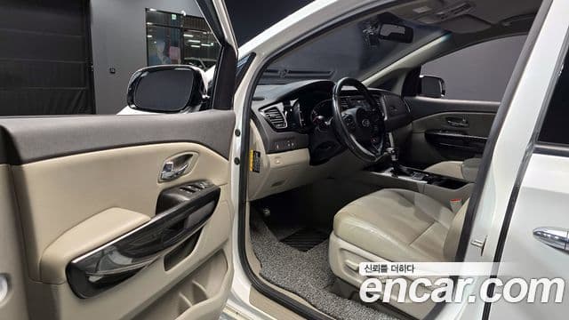 Kia All New Carnival Prestige, 2017 11