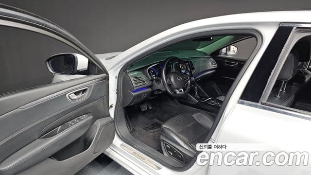 Renault Korea(Samsung) SM6 2.0 LPe LE (для людей с инвалидностью), 2017 10