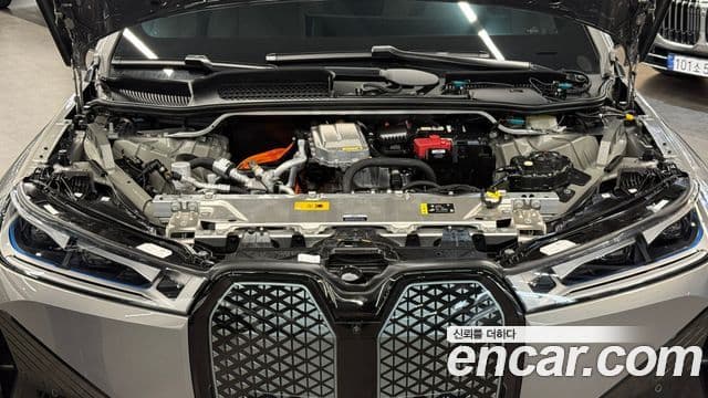 BMW iX xDrive50 Sport Special Edition, 2025 6