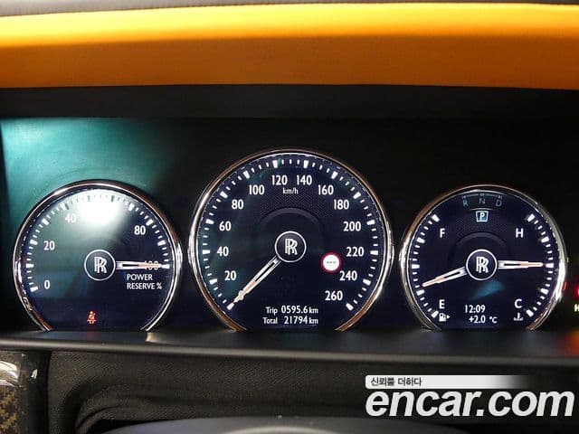 Rolls-Royce Cullinan 6.7 V12 чёрный эмблема, badge, 2021 7