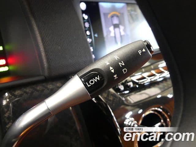 Rolls-Royce Cullinan 6.7 V12 чёрный эмблема, badge, 2021 8