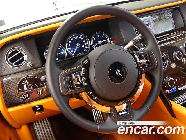 Rolls-Royce Cullinan 6.7 V12 чёрный эмблема, badge, 2021 11