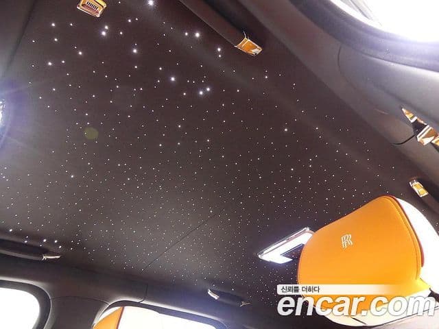 Rolls-Royce Cullinan 6.7 V12 чёрный эмблема, badge, 2021 15