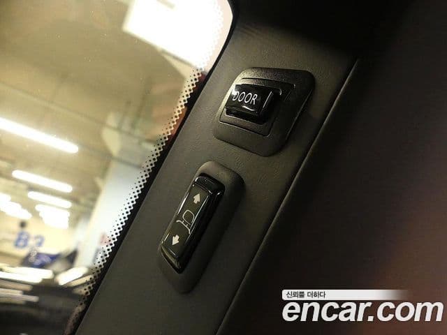 Rolls-Royce Cullinan 6.7 V12 чёрный эмблема, badge, 2021 19