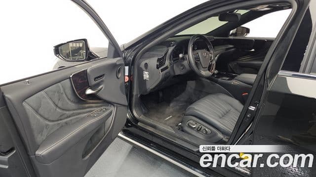 Lexus LS500 5세대 3.5 Luxury AWD, 2023 10