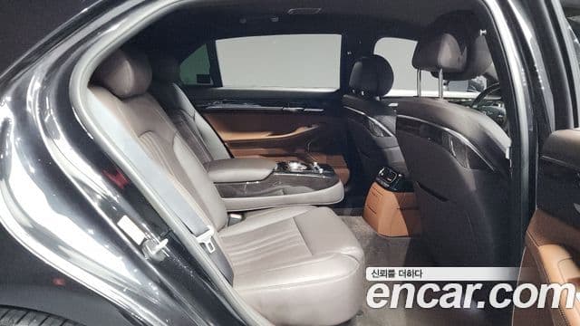 Genesis G90 Premium Luxury, 2021 12