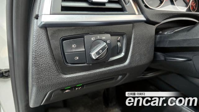 BMW 3시리즈 (F30), 2018 16