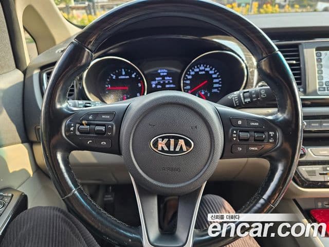Kia The / новый New Carnival Prestige, 2019 10