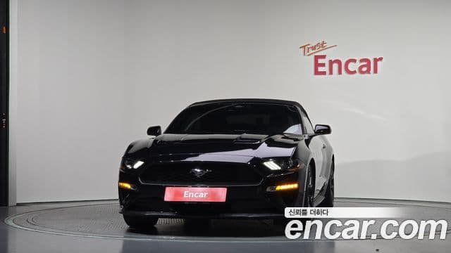 Ford Mustang кабриолет, 2022 3