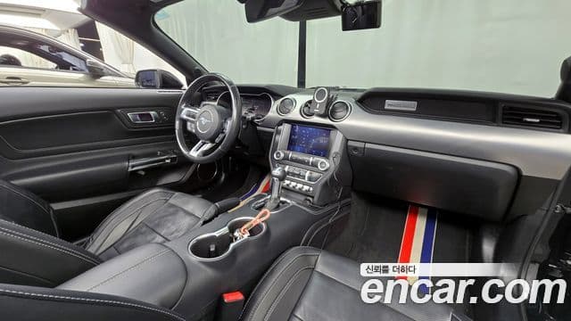 Ford Mustang кабриолет, 2022 7