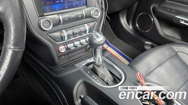 Ford Mustang кабриолет, 2022 9