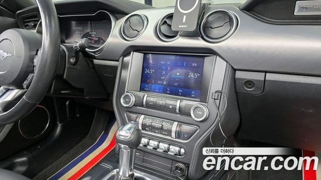 Ford Mustang кабриолет, 2022 14