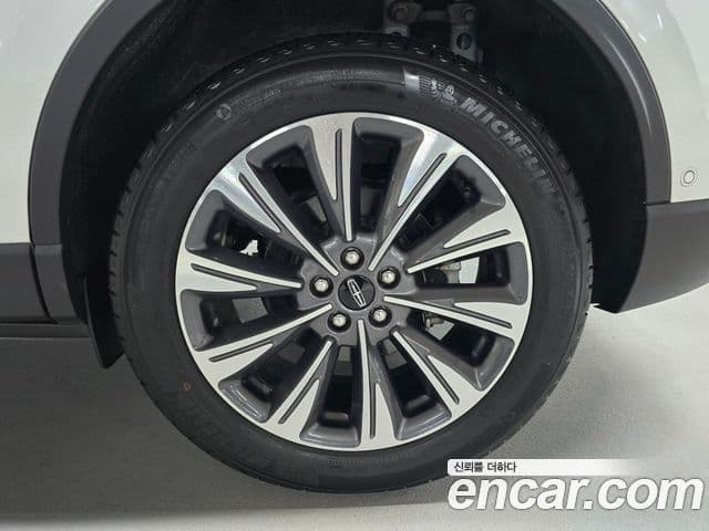 Lincoln Corsair 2.0 Reserve AWD, 2021 все фото