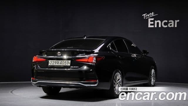 Lexus ES300h 7세대 Luxury Plus, 2023 2