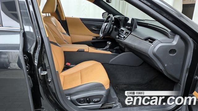 Lexus ES300h 7세대 Luxury Plus, 2023 11