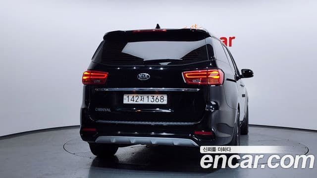 Kia The / новый New Carnival Luxury, 2019 4